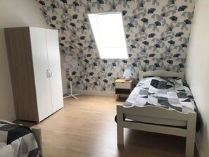 アイロン / アイロン台、WiFi、ベッドシーツ