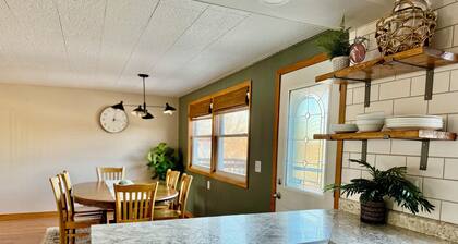 6BR Townhome • Fenced Yard • Garage • Near Avera