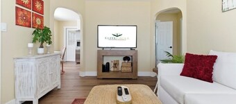 Walk to St Pete Beach! 2 BR Home Near Restaurants & Bars