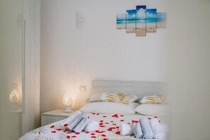 1 bedroom, iron/ironing board, free WiFi, bed sheets - Palestro49: Comfort and brightness in the Murattian center (Monopoli)