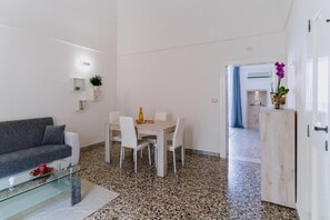 Interior - Palestro49: Comfort and brightness in the Murattian center (Monopoli)