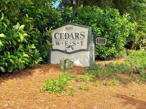 Property grounds - Walk-Out Beachfront Condo | Sleeps 7 | Heated Pool | Old Florida Charm (Longboat Key)