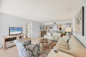 Living area - Walk-Out Beachfront Condo | Sleeps 7 | Heated Pool | Old Florida Charm (Longboat Key)