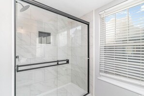 Shower, hair dryer, towels, soap - Coastal Retreat, Walking Distance 2 Beach/Unit5 (North Myrtle Beach)