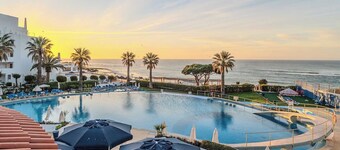 Monicca Collection Oura View Suites