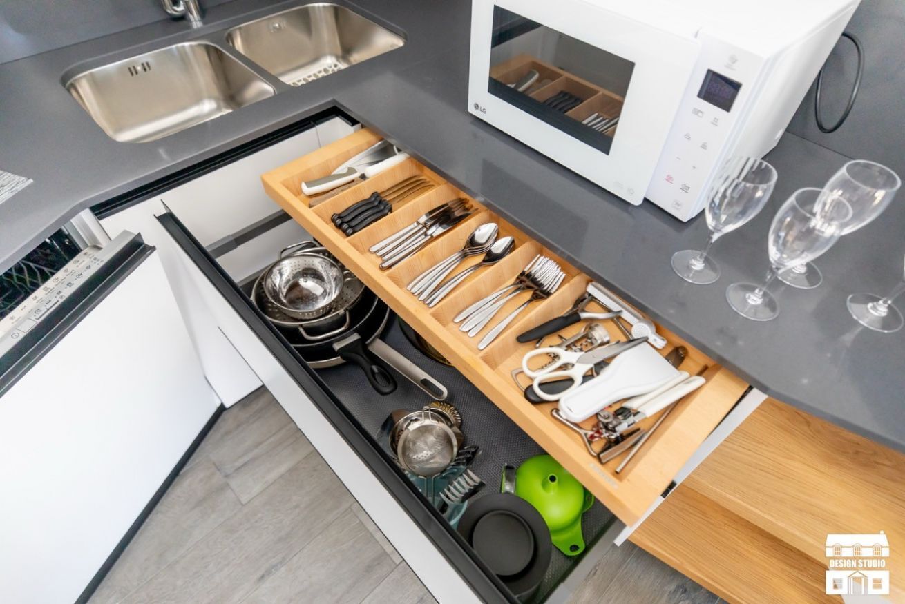 Geladeira, micro-ondas, lava-louças