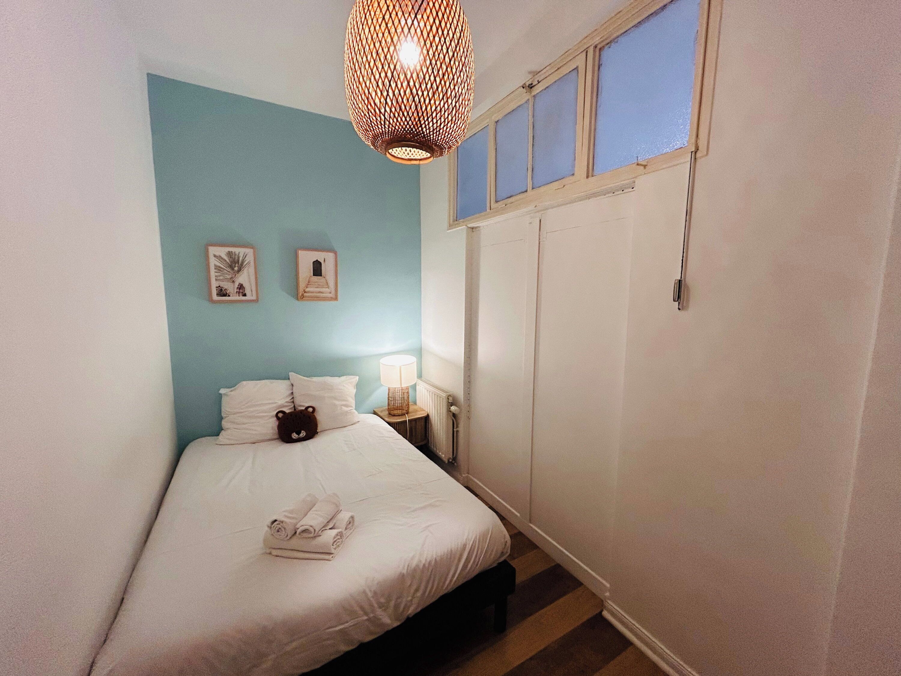 4 habitaciones, escritorio, wifi y ropa de cama 