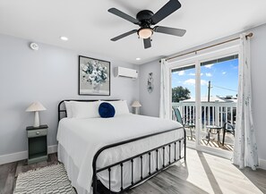 5 bedrooms, iron/ironing board, free WiFi, bed sheets - Ultimate Getaway 5 Bedrooms | 2 Bunk Rooms | 3 Baths | 4 Blocks to the Beach (Panama City)