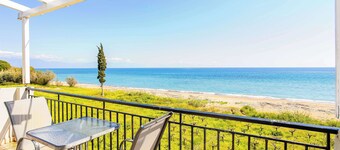 Beachfront Nest Memi, Koroni-Seaheaven House B4