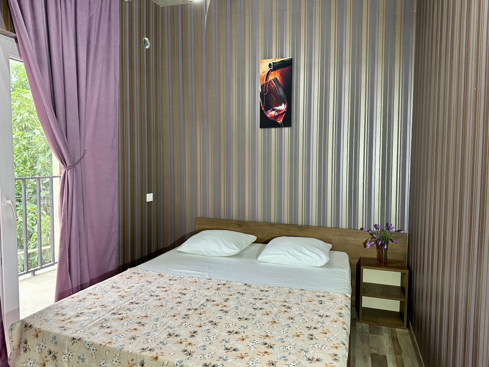 Habitación económica | Escritorio, cortinas opacas, sistema de insonorización