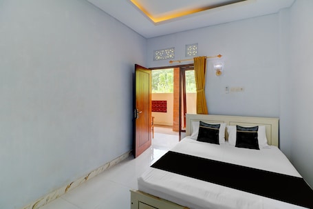 Standard Double Room. Hotel O near Mangusada Hospital formerly