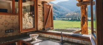 Holiday Home 'Can Blanc - 11 Persones' with Mountain View, Shared Pool and Wi-Fi