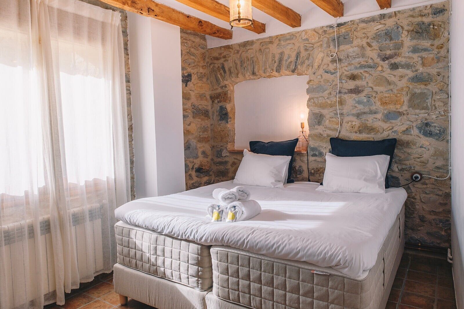 5 habitaciones, wifi y ropa de cama 