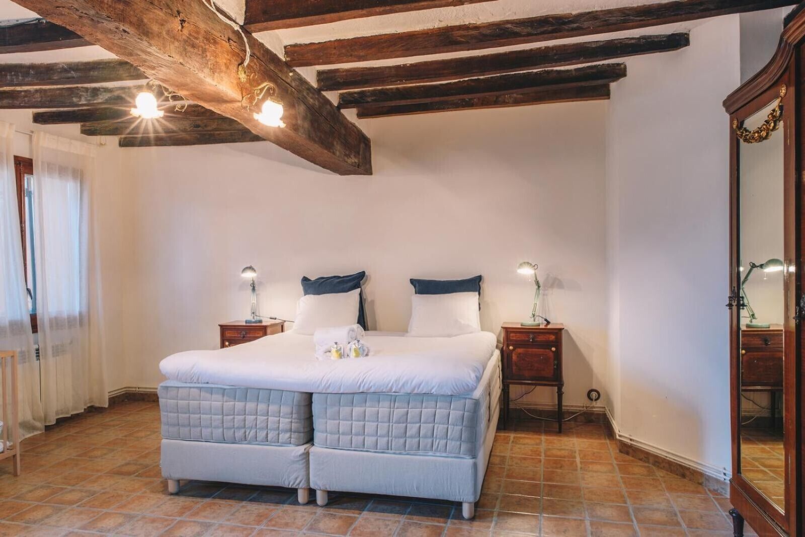 3 bedrooms, WiFi, bed sheets