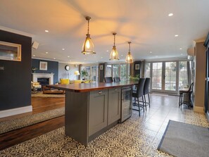Interior - River Haven (Thames Ditton)