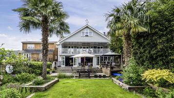 Cottage | Bahagian luar