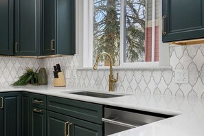 Ferienhaus, Mehrere Betten, Küche, Gartenblick | Eigene Küche