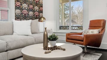 House, Multiple Beds, Kitchen, Garden View | Living area