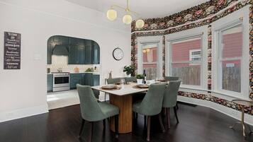 House, Multiple Beds, Kitchen, Garden View | Dining