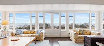 Timeless Seaside Estate: 4 Lodgings, Private Beach