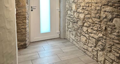 Backstage, außergewöhnlich Wohnen mit Stil, mit Whirlpool und Garten