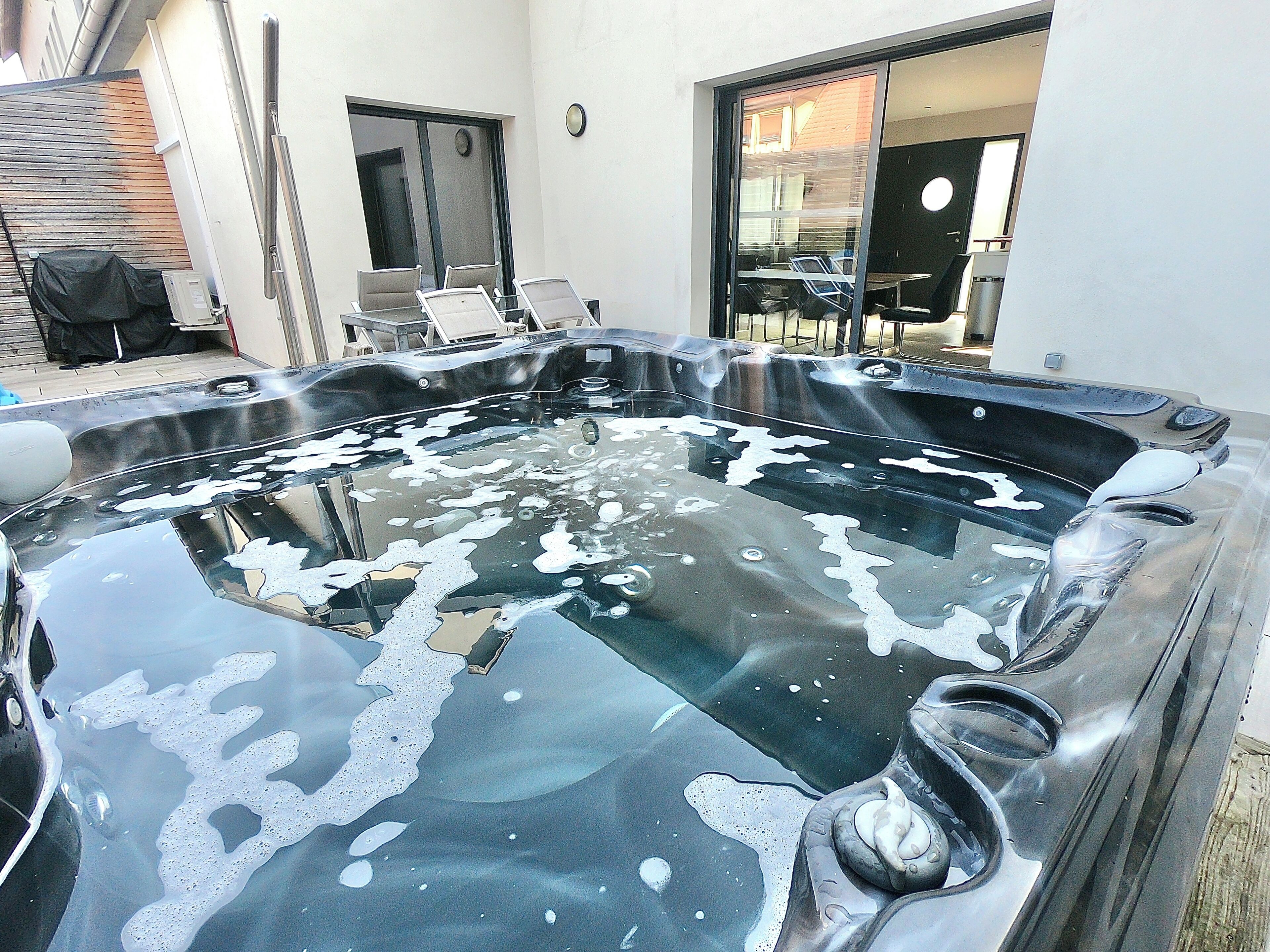 Bain à remous extérieur