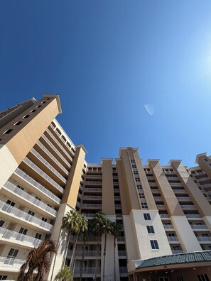 Exterior - Oceanfront Escape Beach Pool Resort (Daytona Beach Shores)
