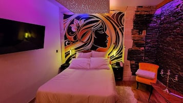 Free WiFi, bed sheets