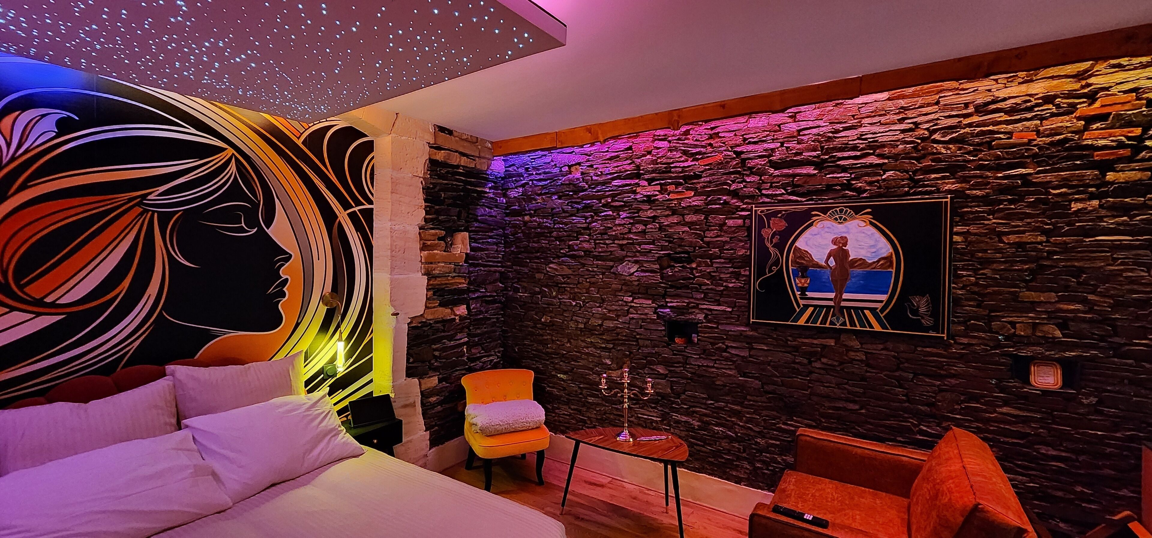 Free WiFi, bed sheets