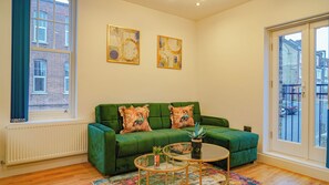 Living area - Central London Stylish Clapham Junction Flat in Central London (London)