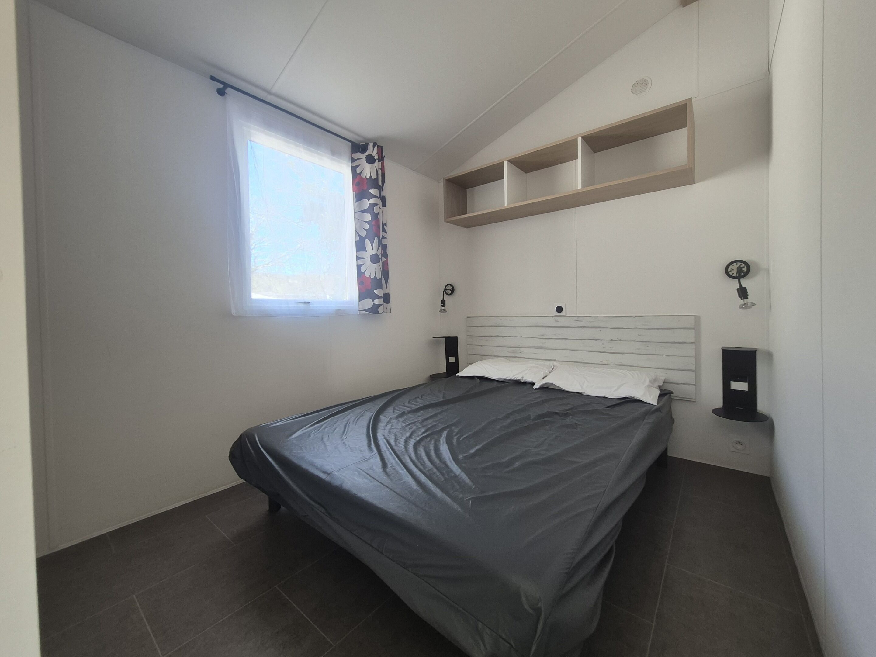 V386-baño En La Habitacion-terraza-familiar-caravana - Ruoms