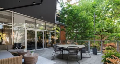 Modern Studio Suite in Yaletown w/ Access to Pool