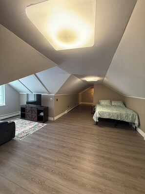 5 bedrooms, Internet, bed sheets