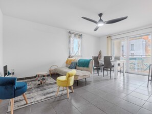 TV - Appartement calme et lumineux, terrasse et P privé (Balma)