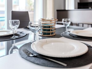 Dining - Appartement calme et lumineux, terrasse et P privé (Balma)