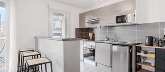 Appartement calme et lumineux, terrasse et P privé