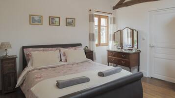 3 Schlafzimmer, Bügeleisen/Bügelbrett, WLAN, Bettwäsche