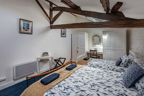 3 chambres, fer et planche à repasser, Wi-Fi, literie fournie
