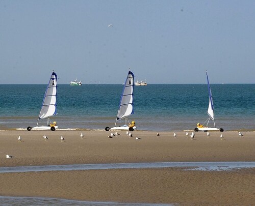 MERLIMONT -BIG APARTMENT WITH TERRACE -NEAR BEACH -FREE PARKING