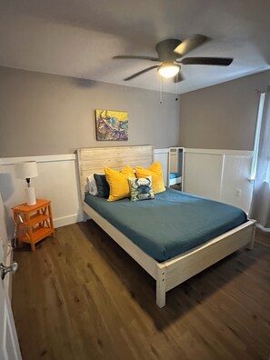 3 bedrooms, free WiFi, bed sheets - Fisherman’s Getaway-Walk To Marinas- Boat Parking (Steinhatchee)