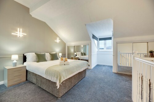 Watch Tower Apartment by Week2Week