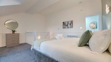 Comfort Apartment, City View