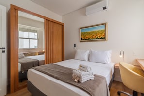 House, Smoking | 3 bedrooms - 4 Minutes From Leme Beach Gs1204 (Rio de Janeiro)