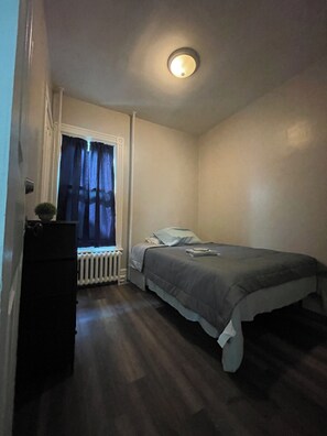 4 bedrooms, iron/ironing board, Internet, bed sheets - Spacious 4 bed apt in Albany near Albany Medical Center and University of Albany (Albany)