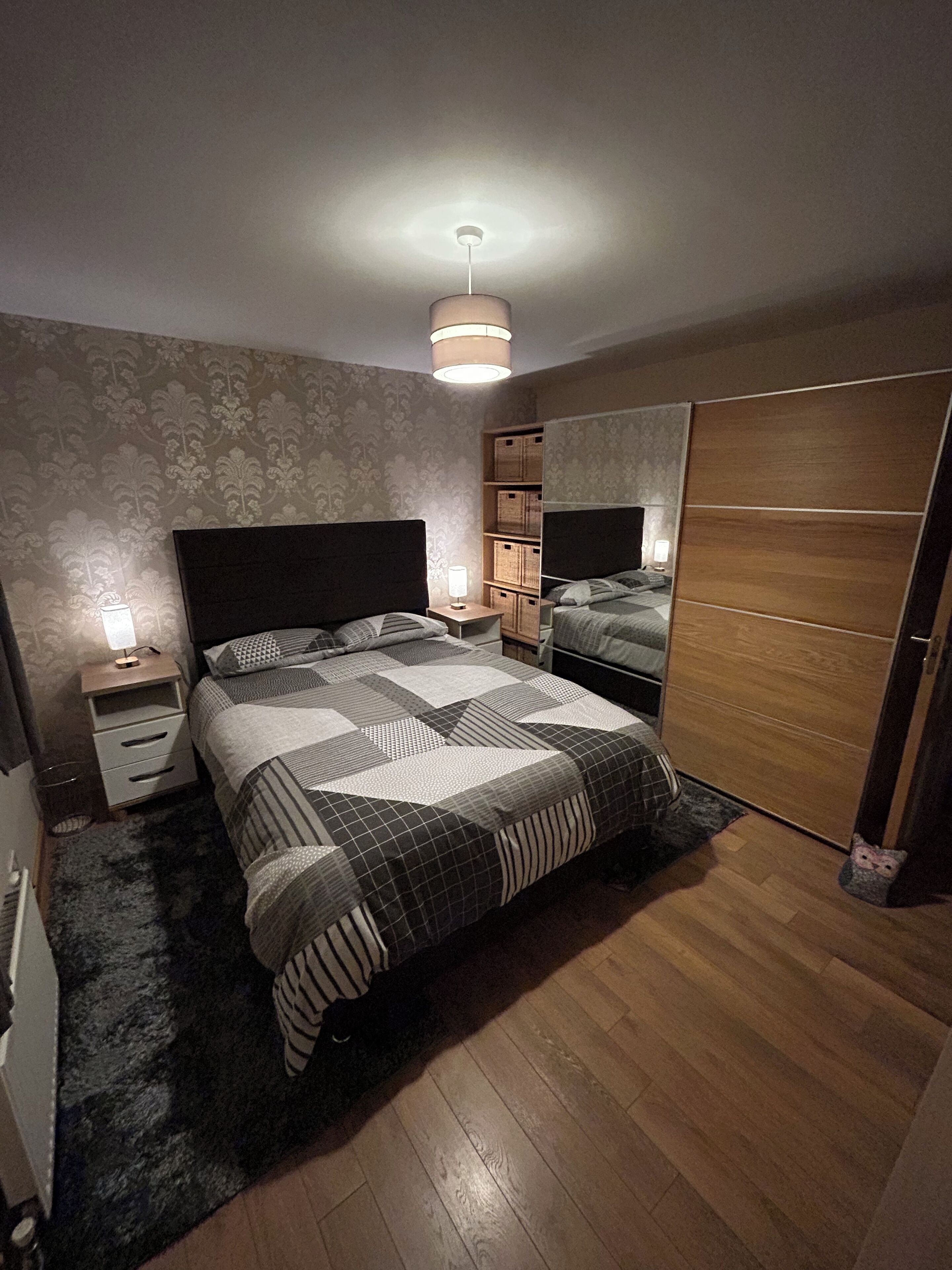 3 chambres, fer et planche à repasser, Wi-Fi, draps fournis