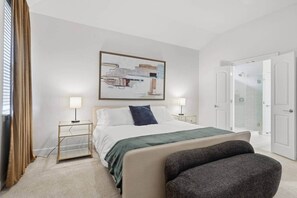 3 slaapkamers, een bureau, een strijkplank/strijkijzer, gratis wifi
