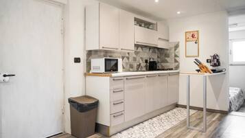 House, 3 Bedrooms, Hill View | Private kitchen