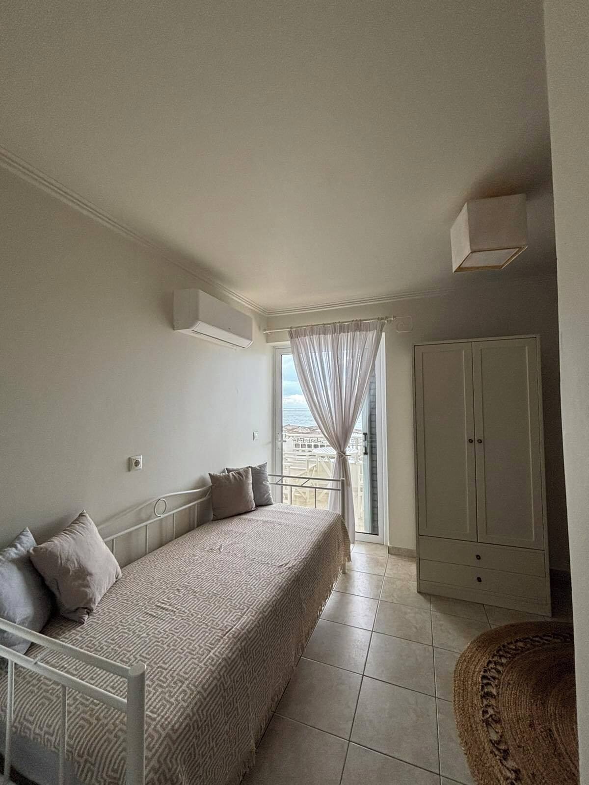 Deluxe-Dreibettzimmer, Balkon, Meerblick | Kostenloses WLAN