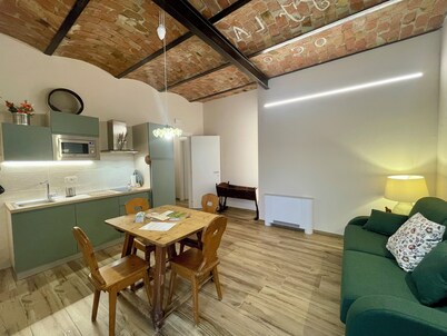 Casa Bordesini - Charming stay in the Langhe, terrace overlooking La Morra