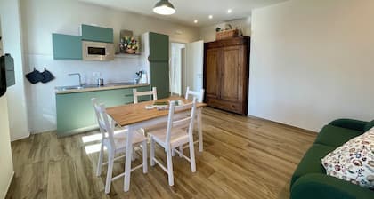 Casa Bordesini - Charming stay in the Langhe, terrace overlooking La Morra